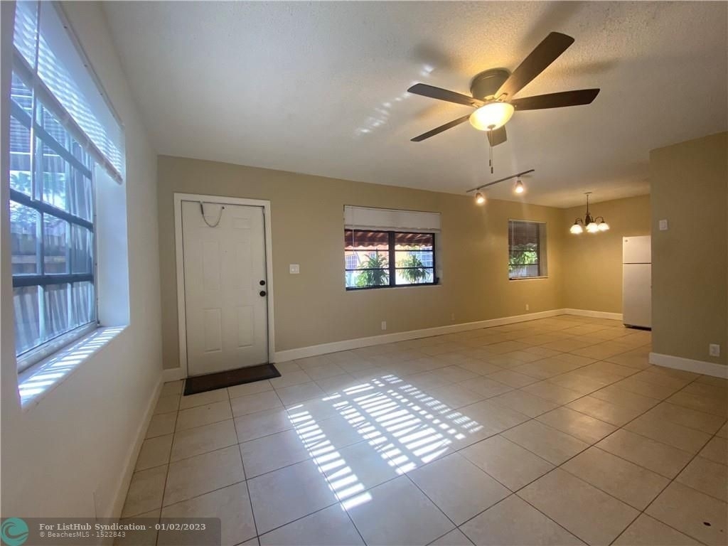 2500 Sw 18th Ter - Photo 3