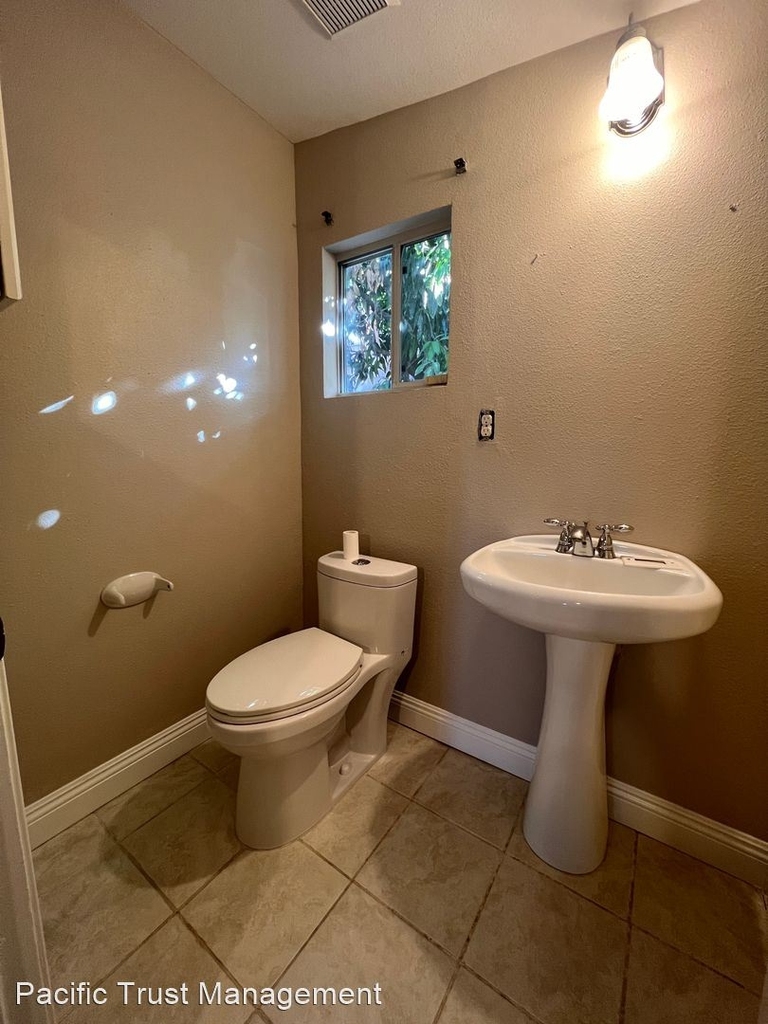 15203 Graystone Ave - Photo 12