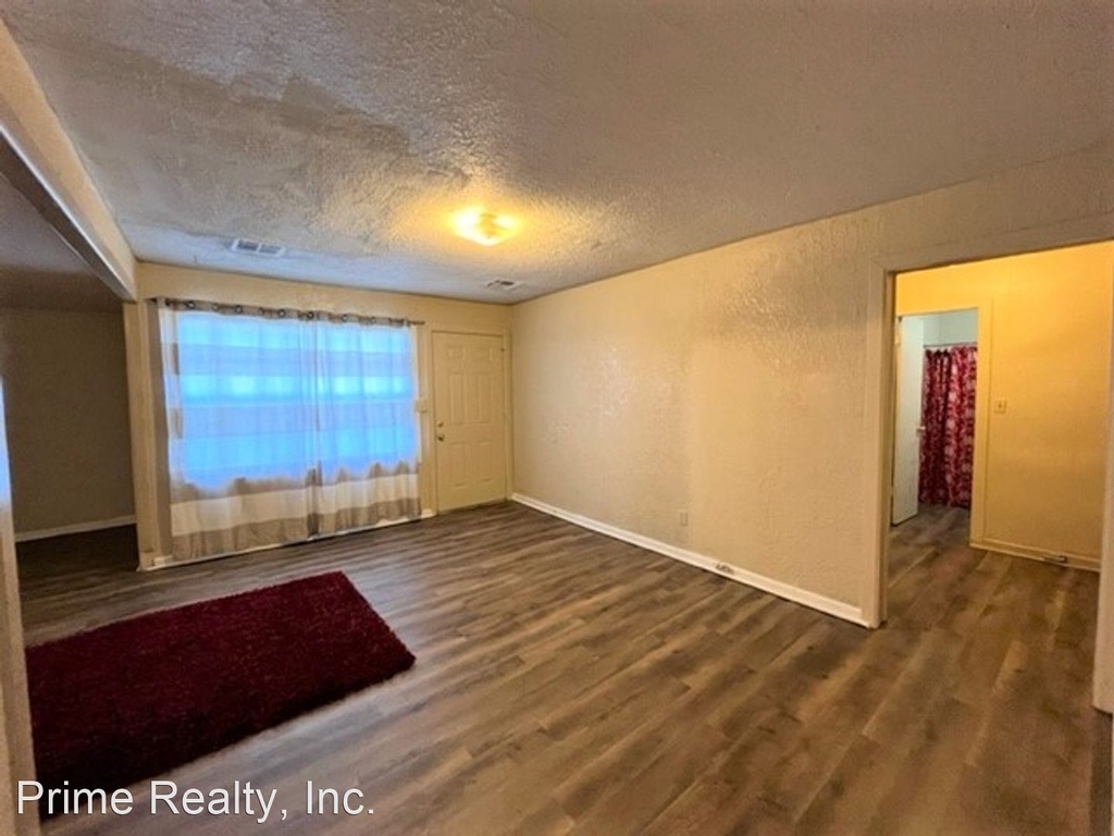 2924 Sw 49th - Photo 13