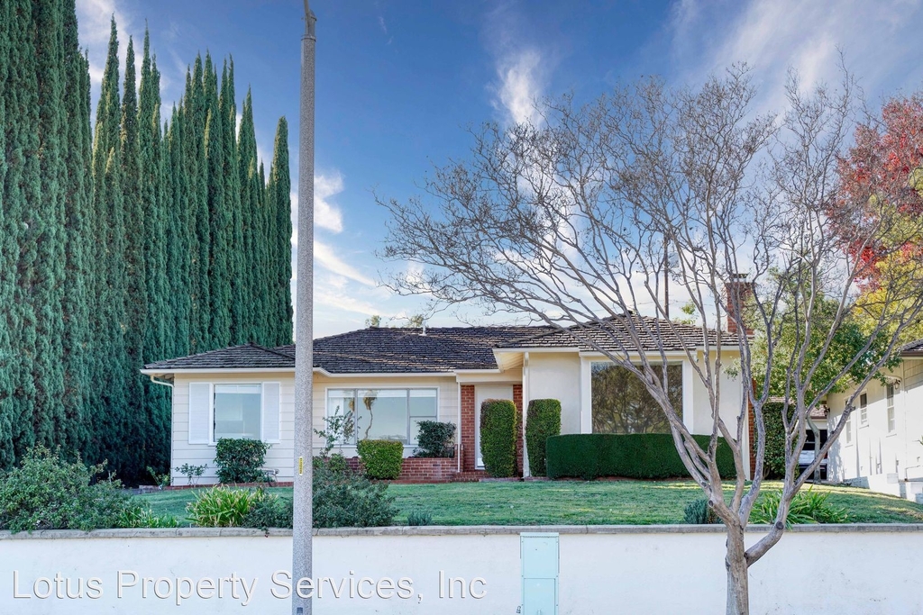 2265 S. Los Robles Avenue - Photo 20