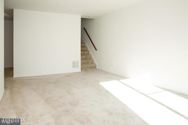 9307 R Jarrett Court - Photo 7