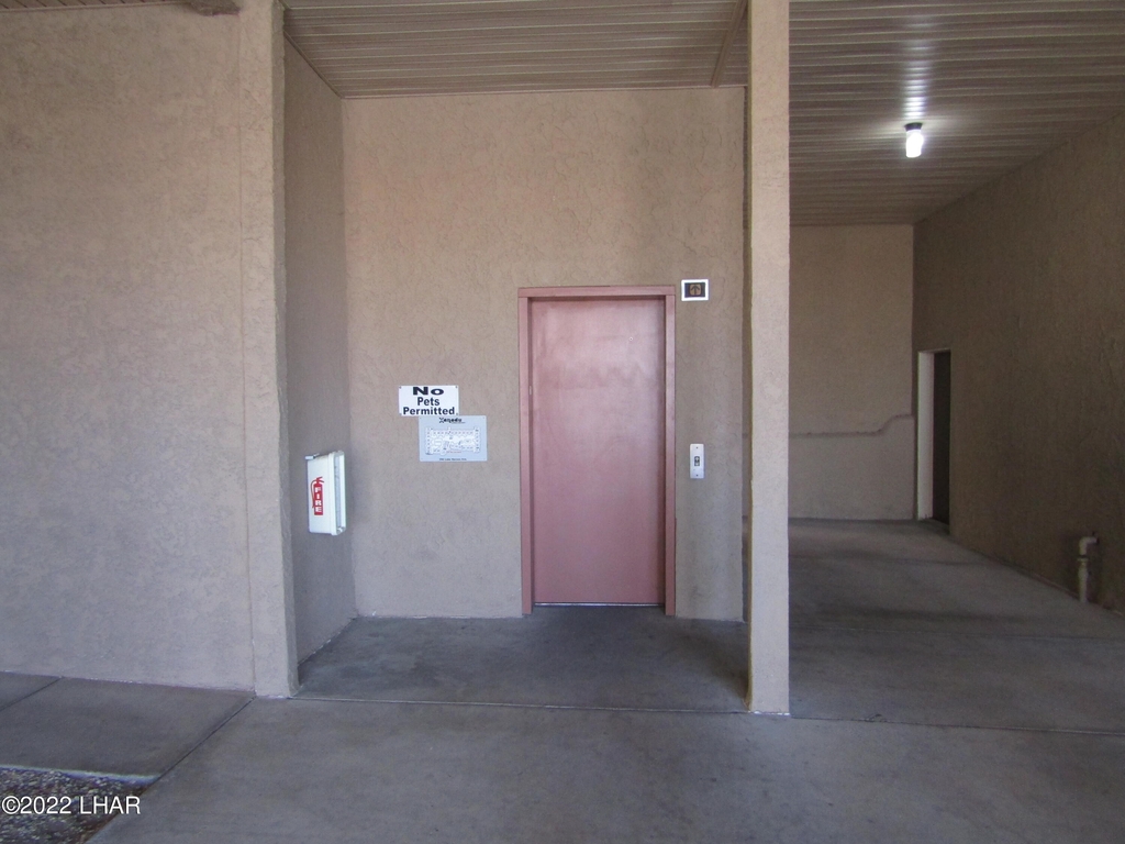 256 S Lake Havasu Ave - Photo 2