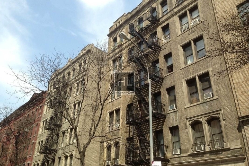 West 45th Street - Photo 8