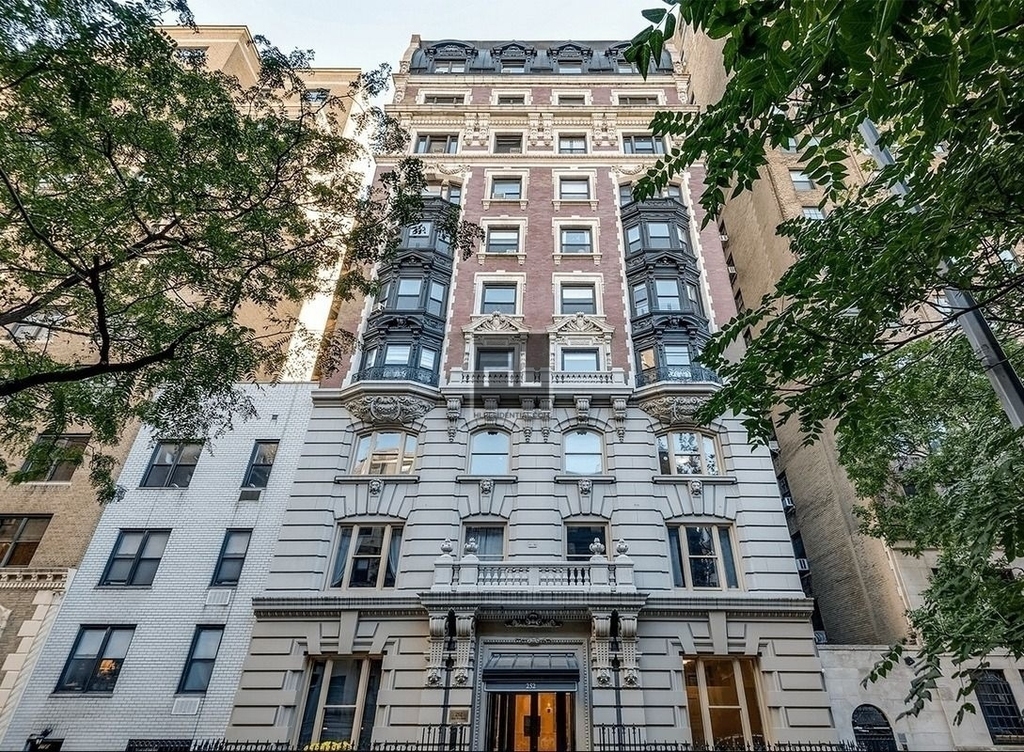 252 West 76th Street - Photo 12