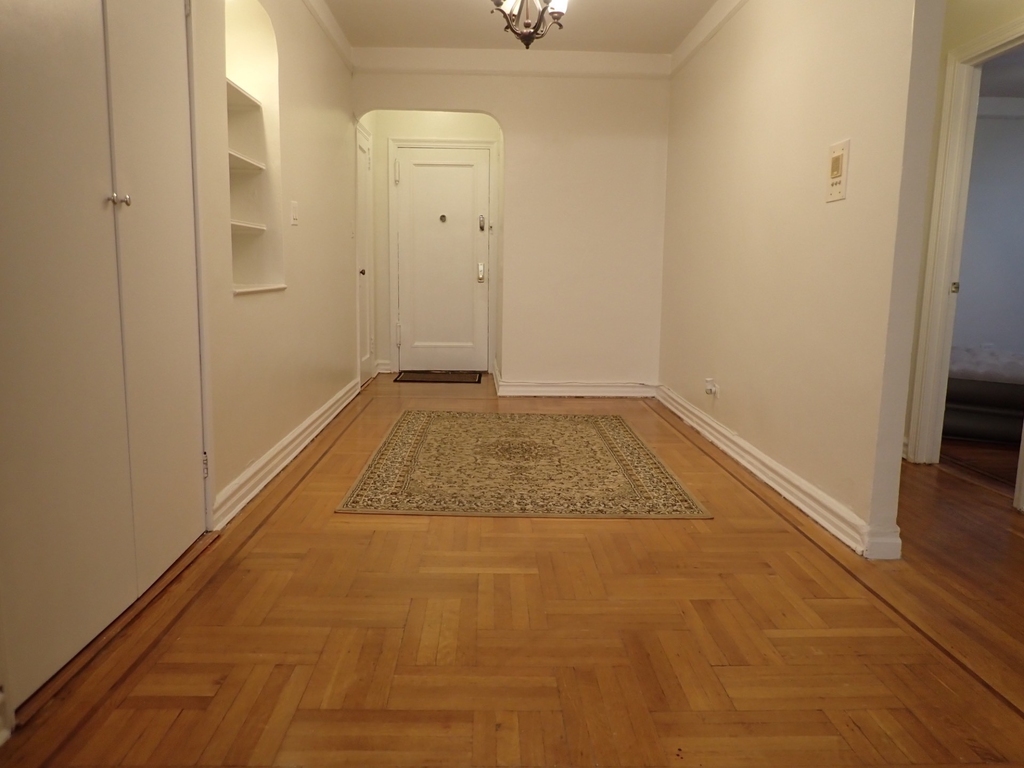 909 East 29th Street - Photo 2