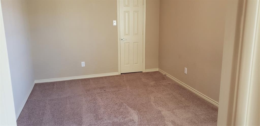 1402 Genesis Drive - Photo 7