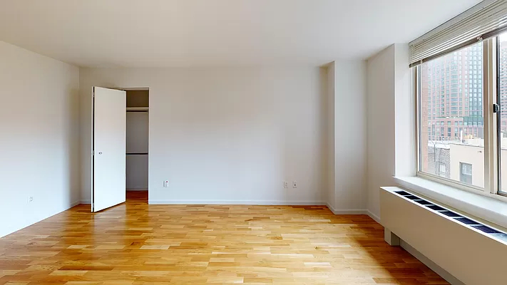 1501 Lexington Avenue - Photo 1