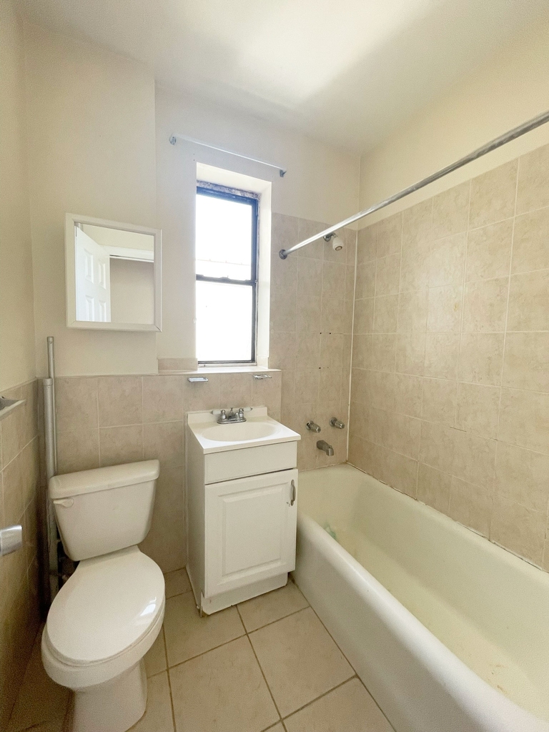 290 East 53rd Street - Photo 7