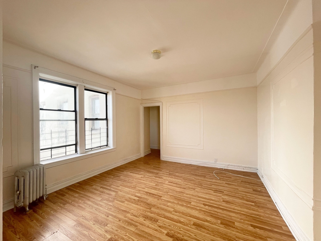 290 East 53rd Street - Photo 2