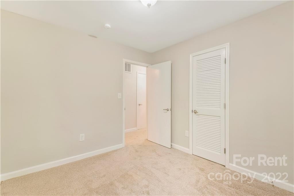 6326 Farmingdale Drive - Photo 22