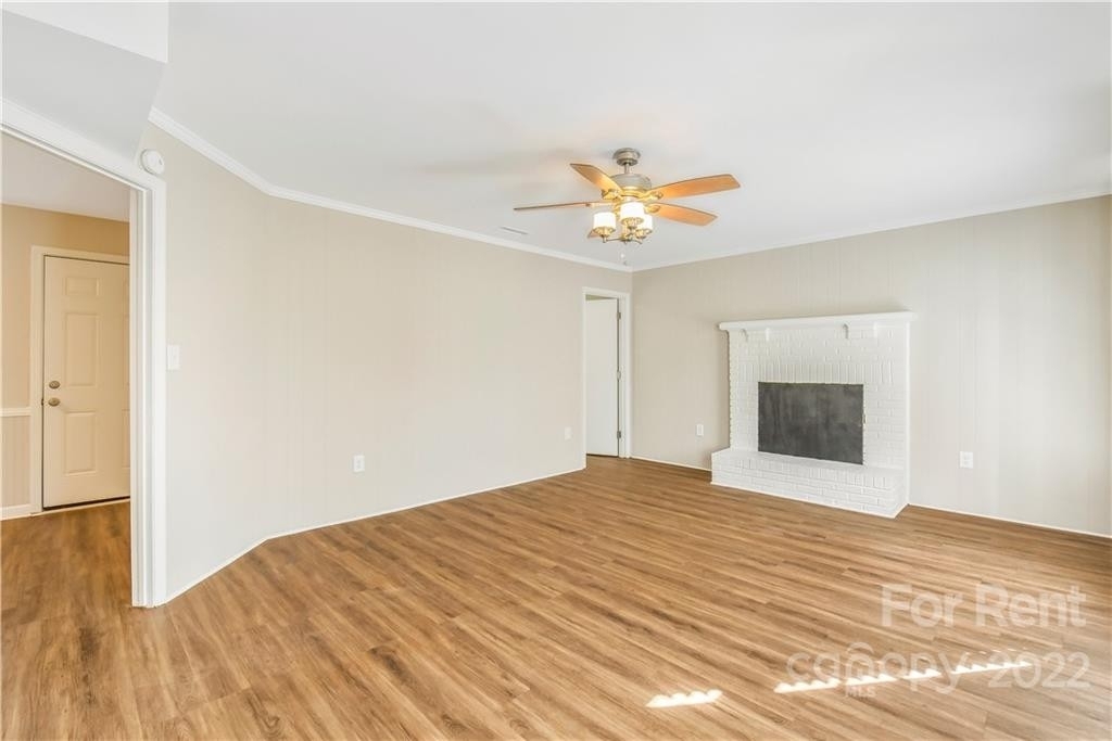 6326 Farmingdale Drive - Photo 6