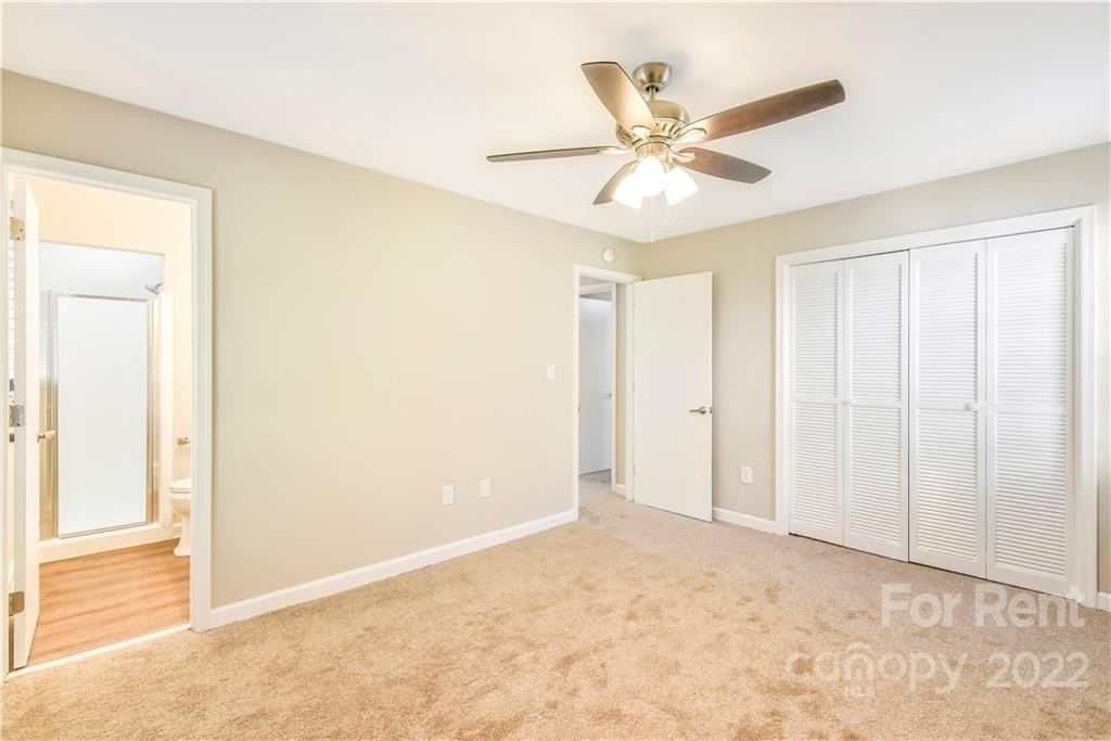 6326 Farmingdale Drive - Photo 17