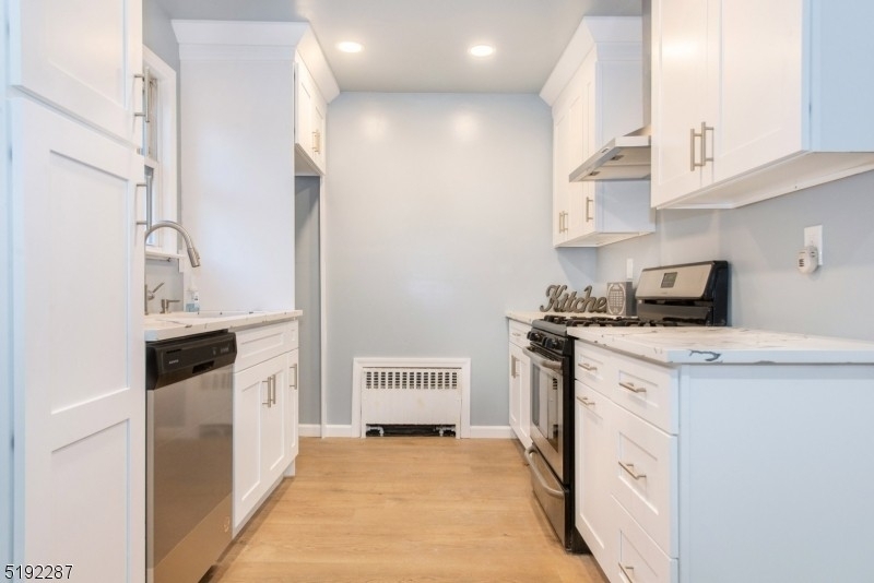 467 East 37th - Photo 8