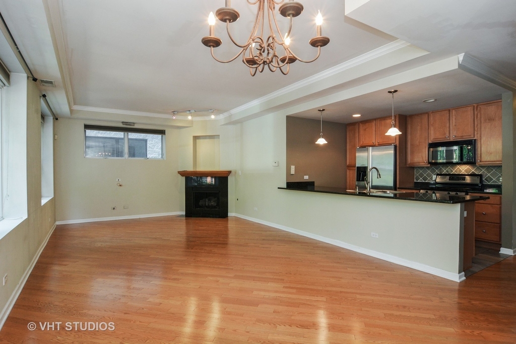 2317 W Wolfram Street - Photo 1