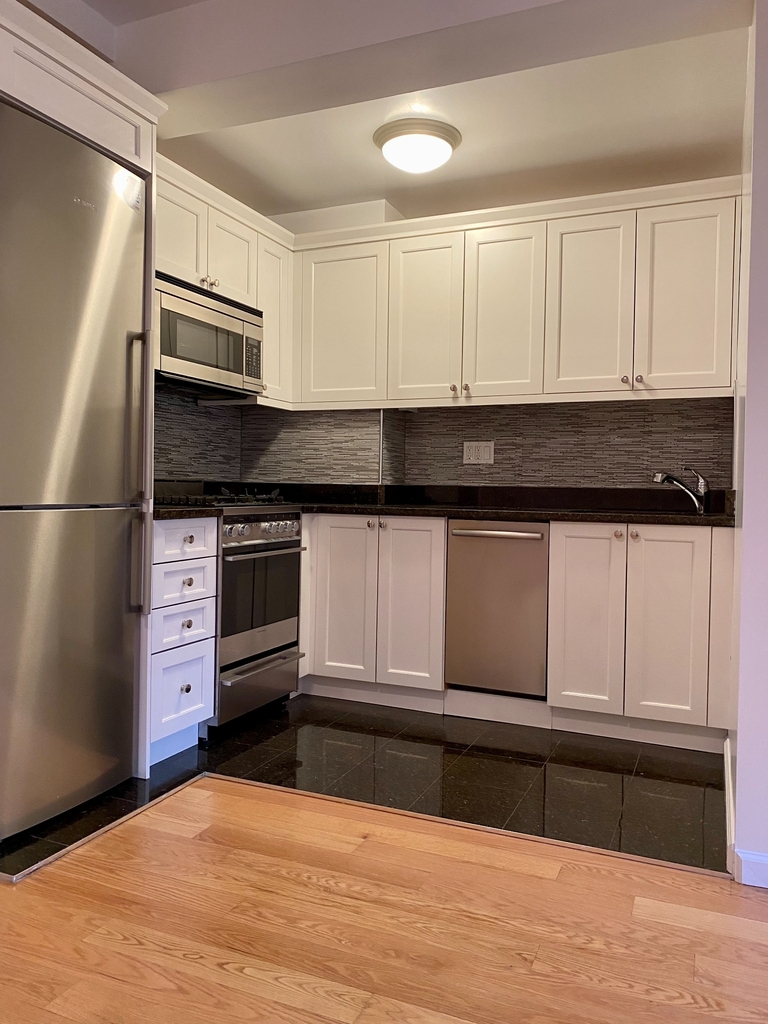 850 Amsterdam Avenue - Photo 1