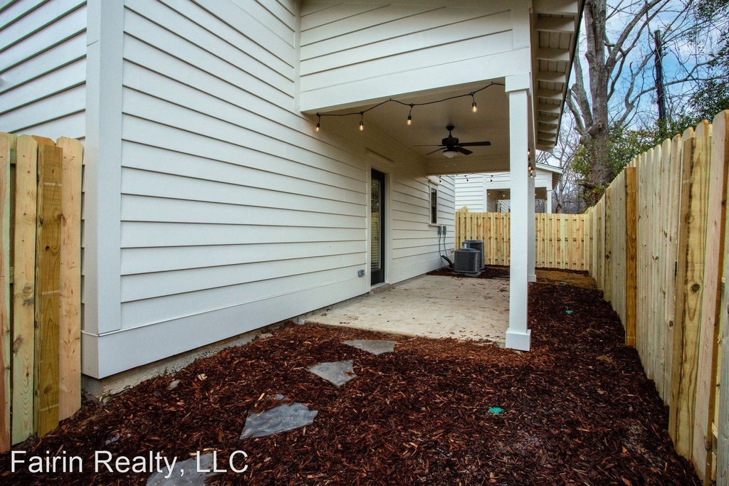 1500 Cottage Grove - Photo 2