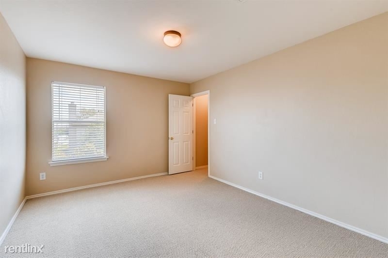 426 Dandelion Bend - Photo 12