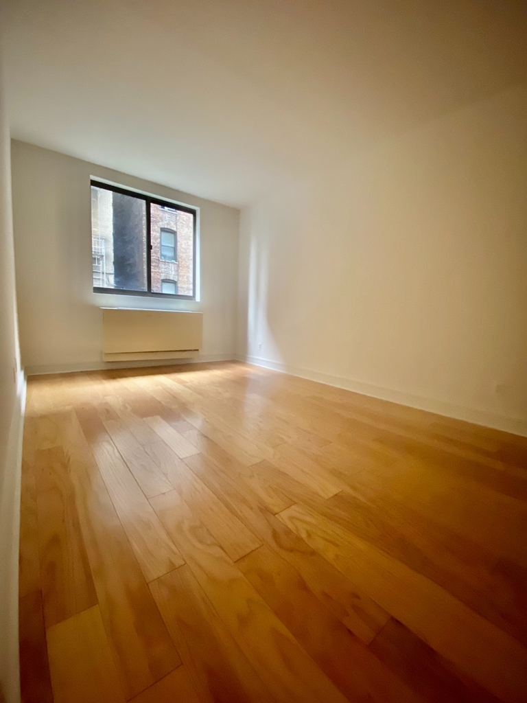 323 West 96th Street - Photo 4