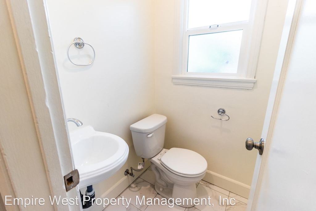 6341 Templeton Street - Photo 13