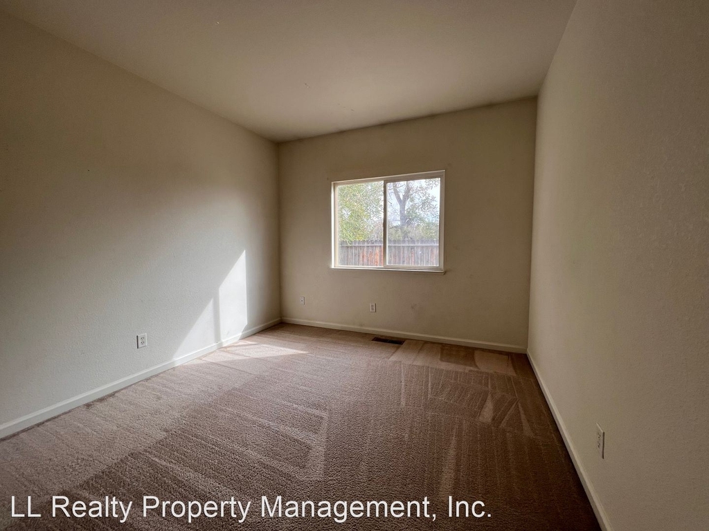 1266 Eider Circle - Photo 13