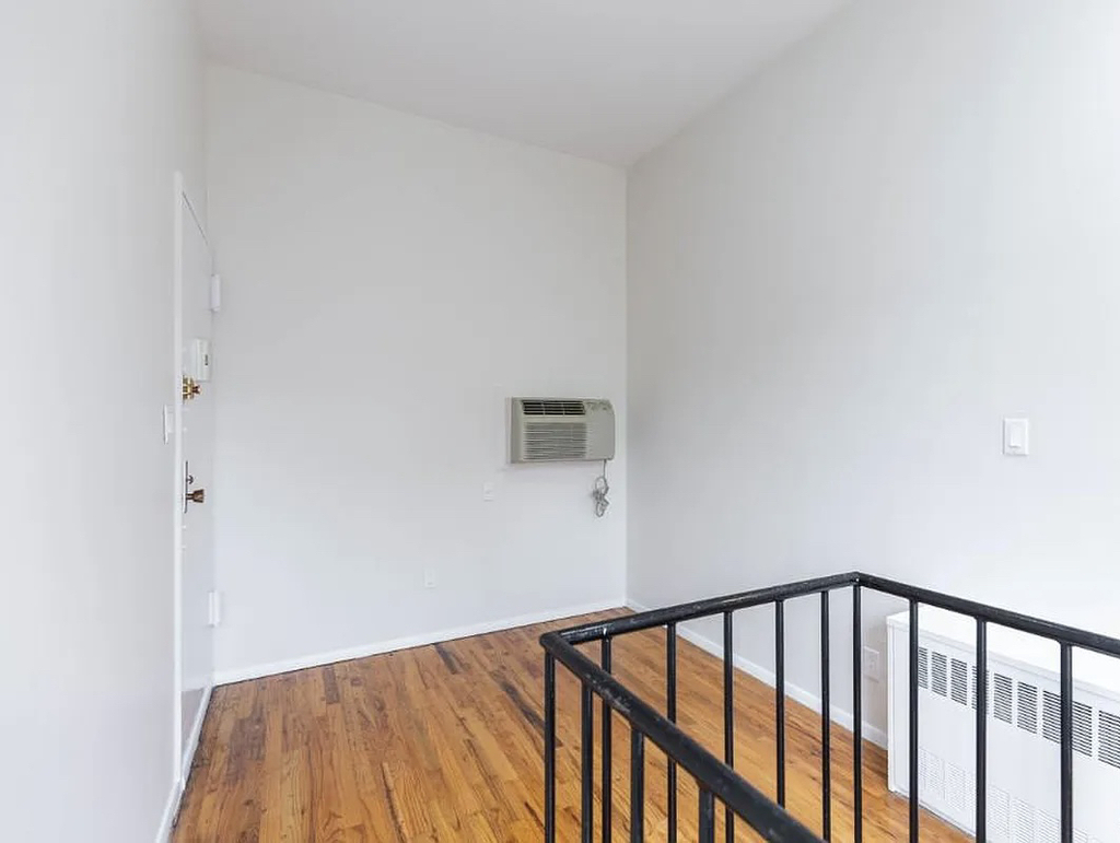 208 West 82nd Street - Photo 3