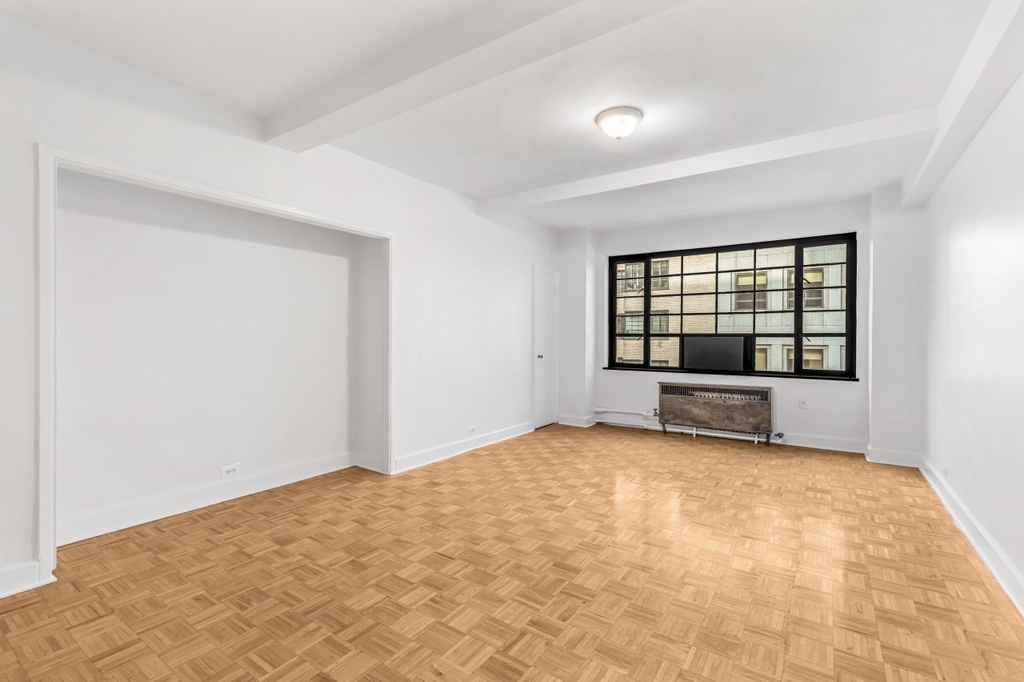 310 East 44th Street - Photo 0