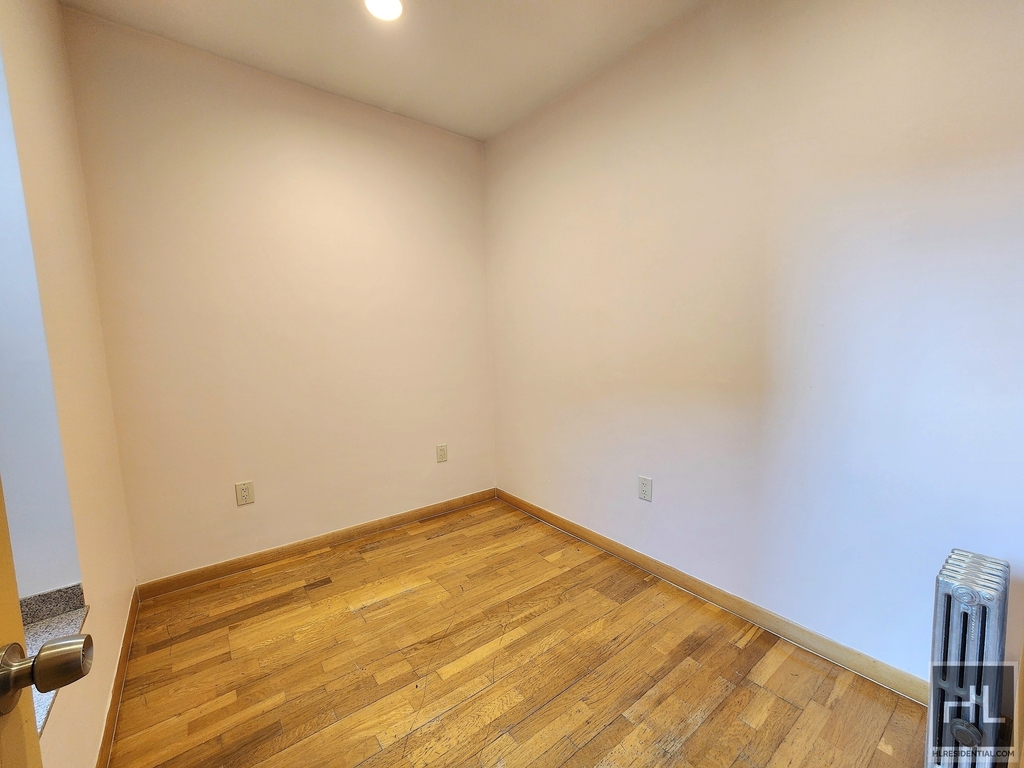 155 Huron Street - Photo 6