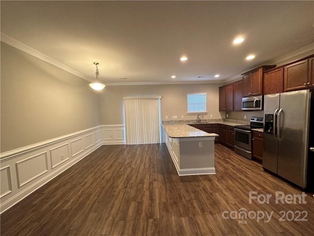 351 Halton Crossing Drive - Photo 2