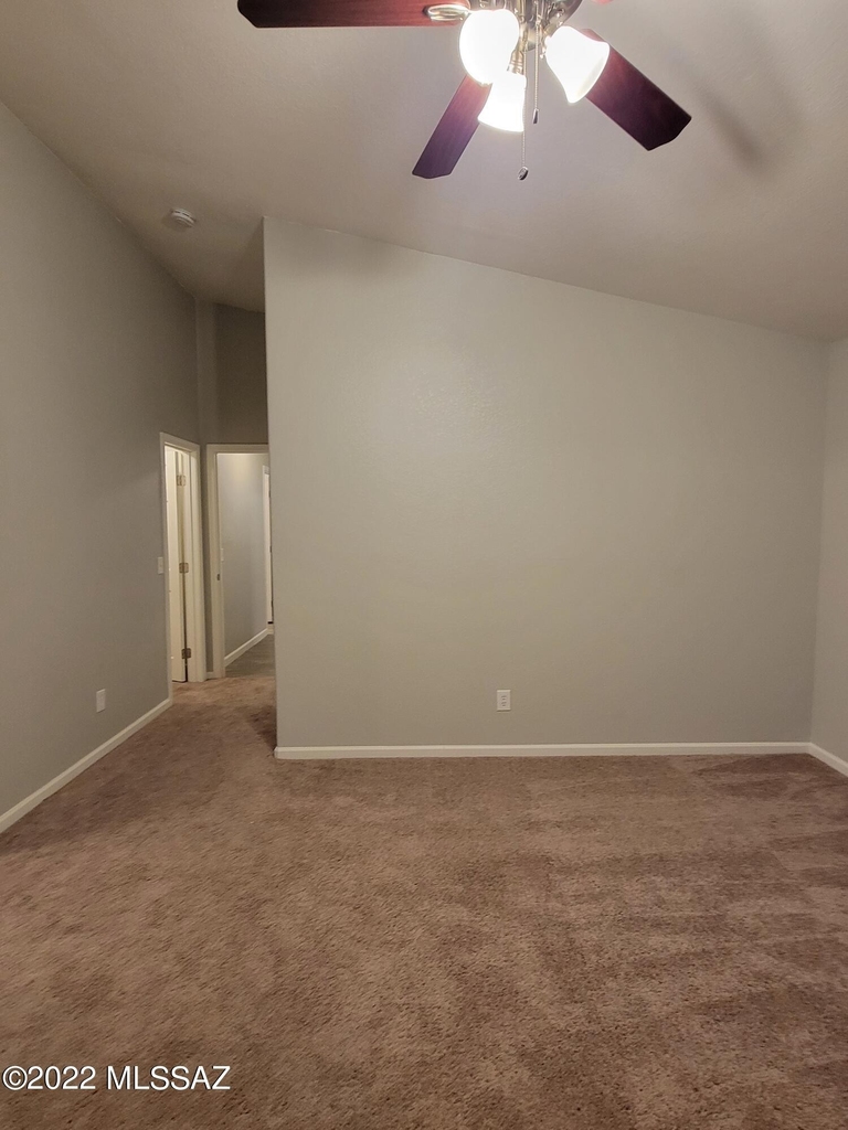 13201 N Classic Overlook Court - Photo 19