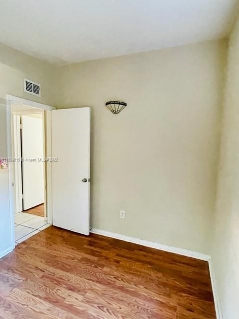 1400 Ne 40th - Photo 2