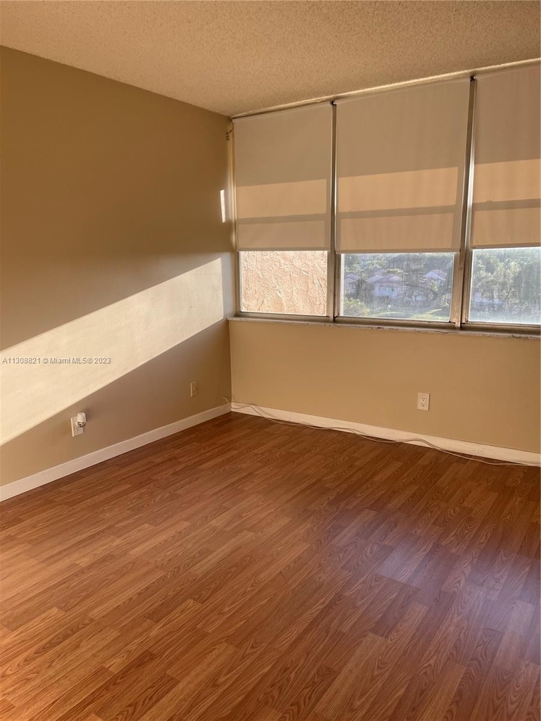 3771 Environ Blvd - Photo 6