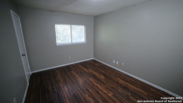 15510 Walnut Creek Dr - Photo 23