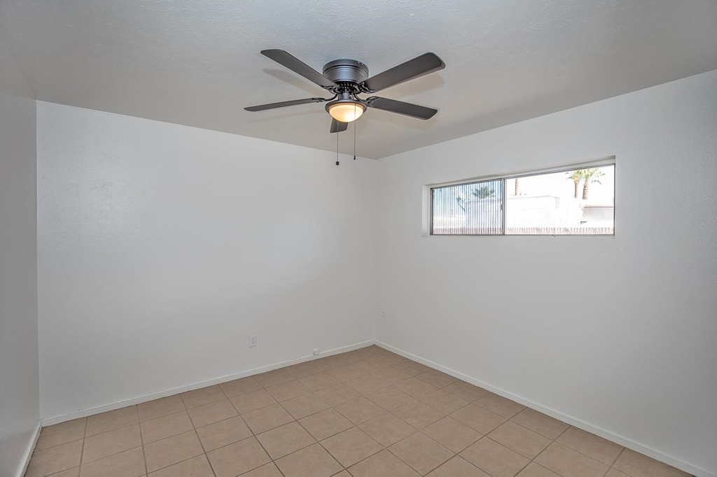 250 W Catalina Dr - Photo 9