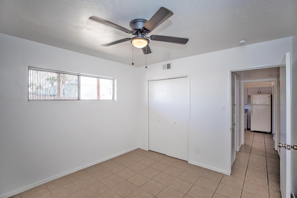 250 W Catalina Dr - Photo 10