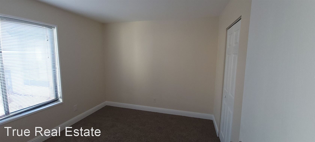 1040 B Baywood Dr - Photo 3