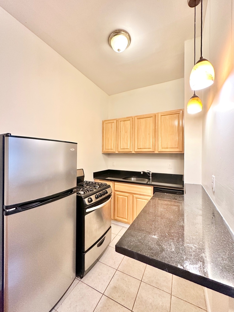 408 West 130th Street - Photo 3