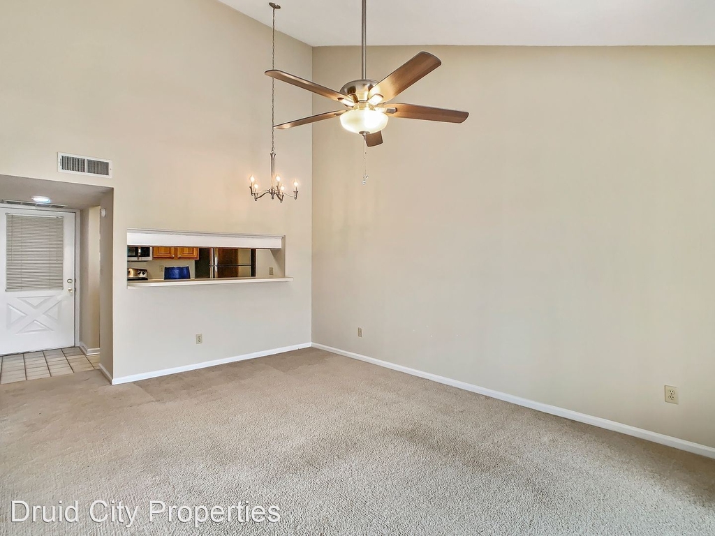 708 11th Street Unit 302 - Photo 2