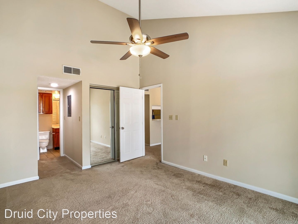 708 11th Street Unit 302 - Photo 7