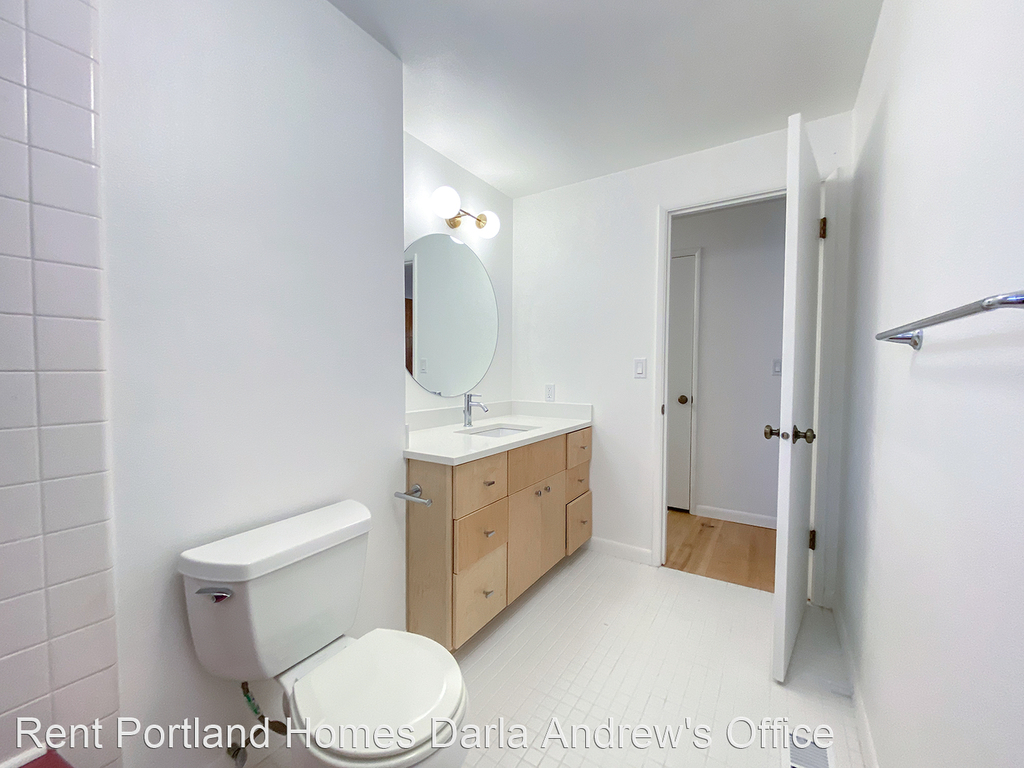 767 Ne 152nd Ave - Photo 18