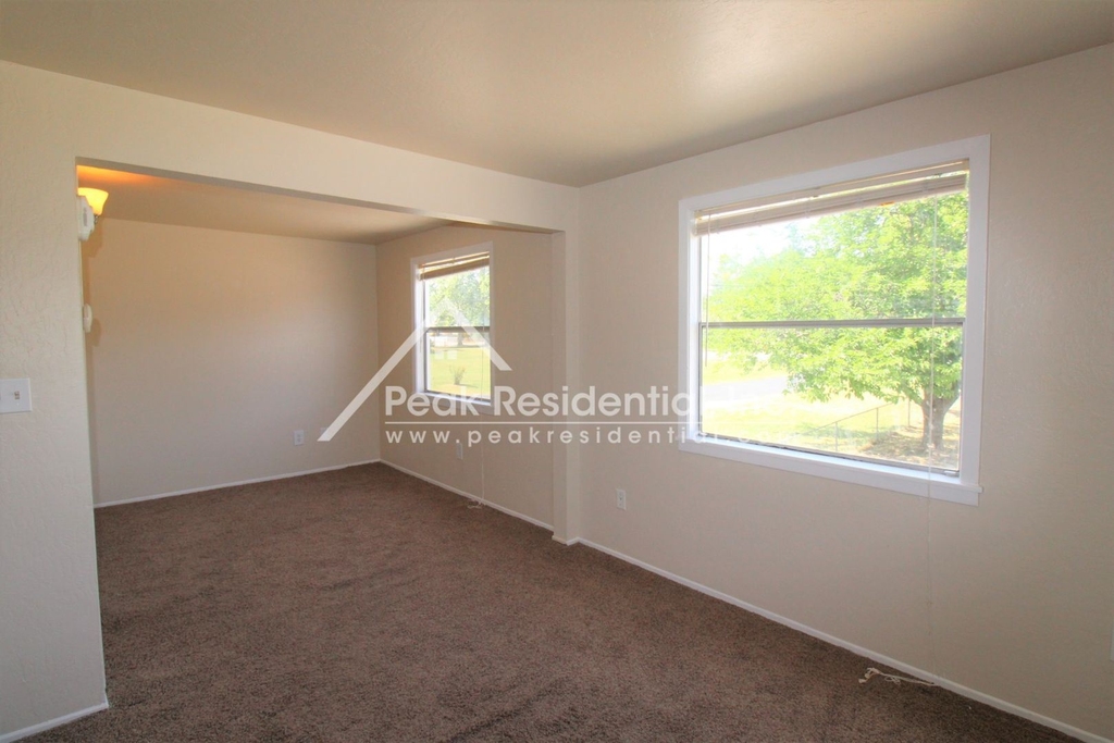 5372 Olive Ranch Rd - Rear Unit - Photo 10