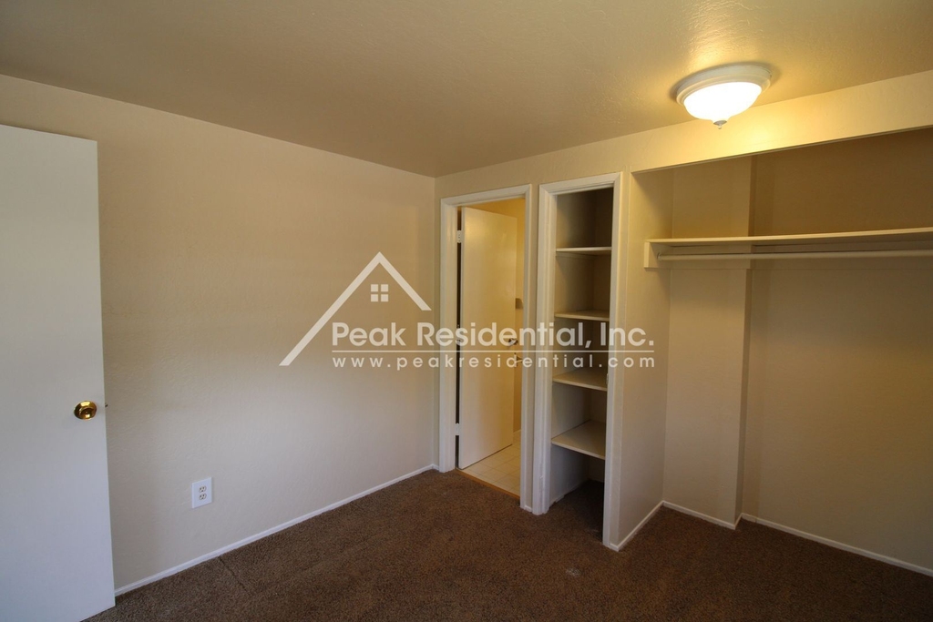 5372 Olive Ranch Rd - Rear Unit - Photo 12