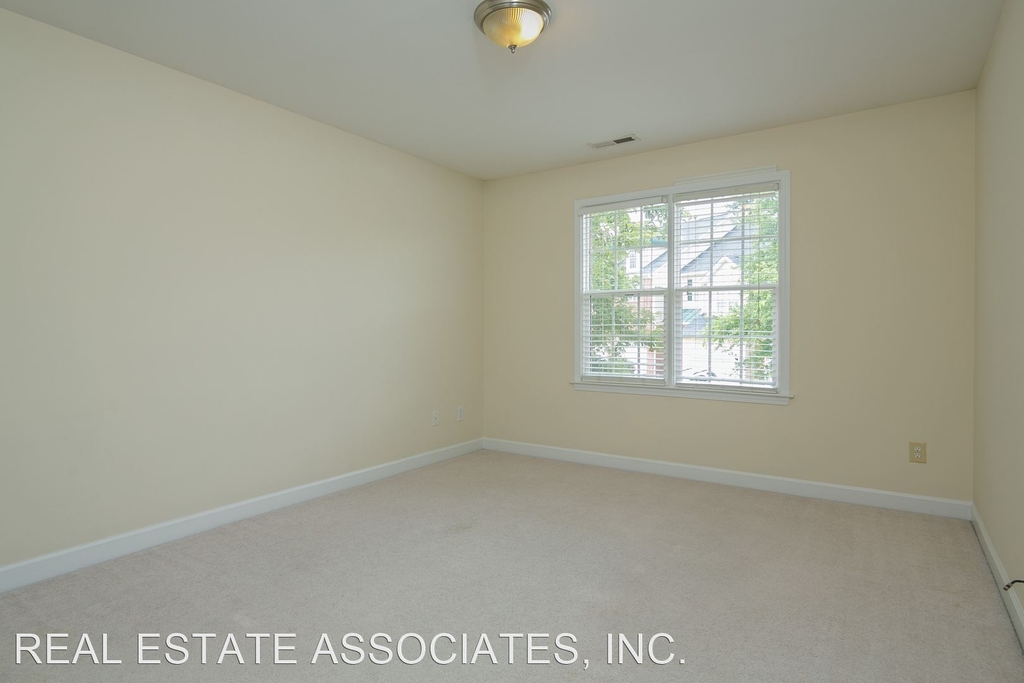 832 Saratoga Drive - Photo 11