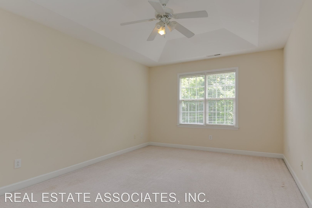 832 Saratoga Drive - Photo 8