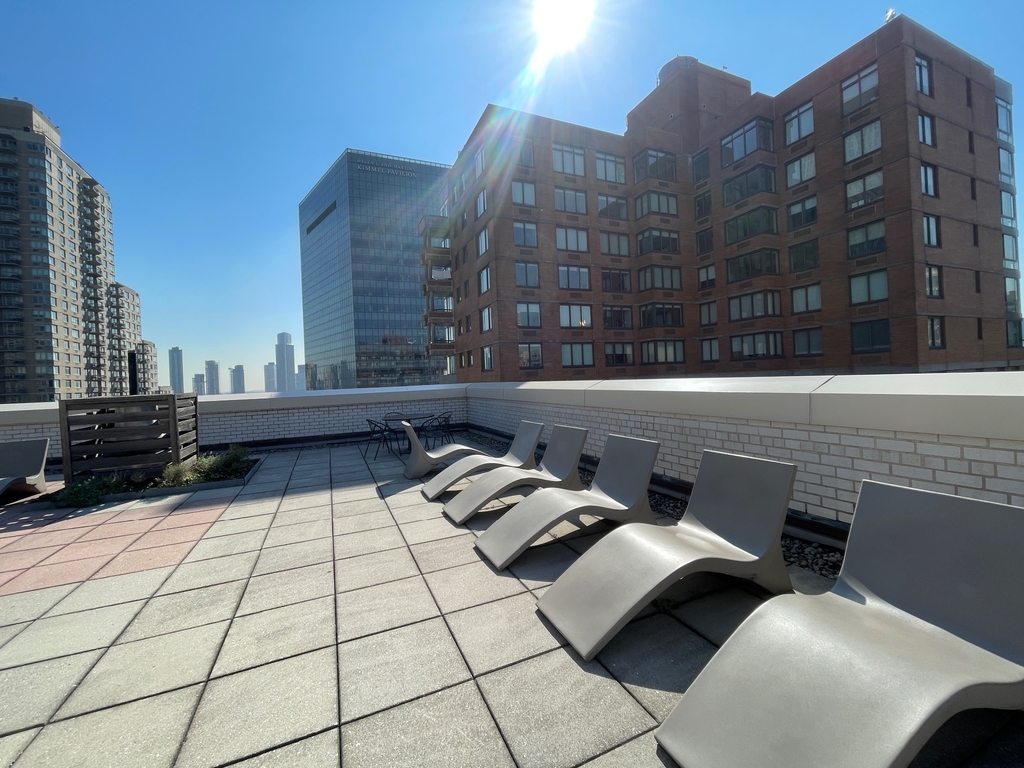 340 East 34th Street - Photo 8