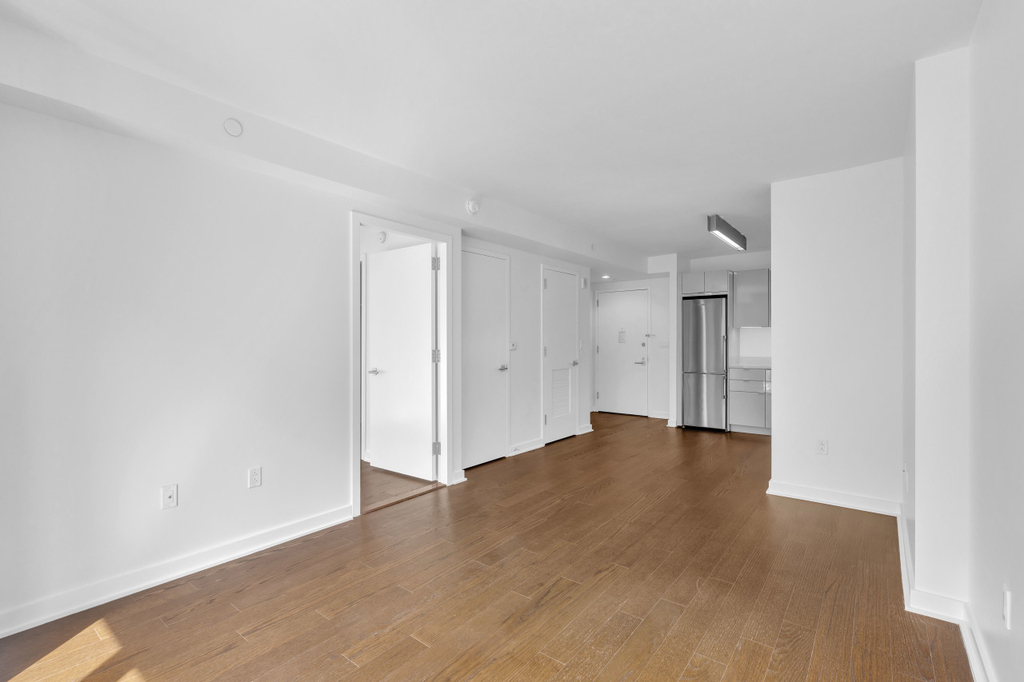 400 West 113th Street - Photo 0