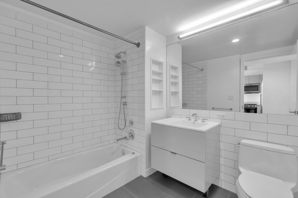 400 West 113th Street - Photo 4