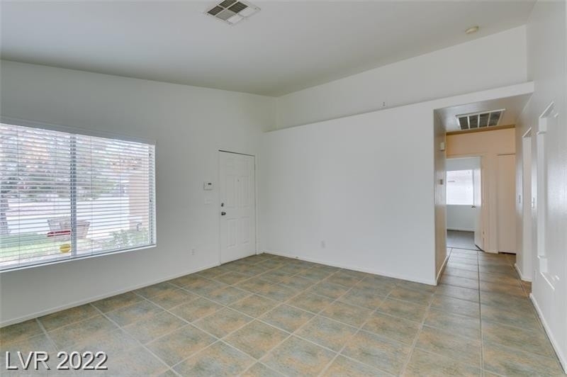 204 Zenith Point Avenue - Photo 9