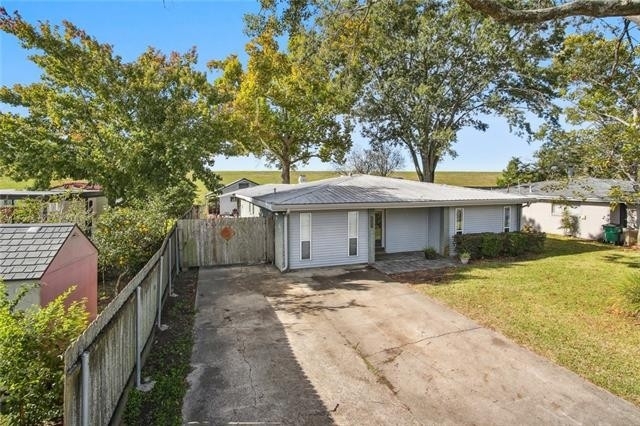 10512 Stewart Place - Photo 1