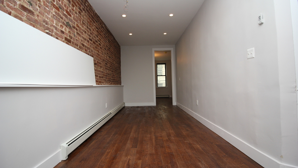 1715 Bleecker Street - Photo 2