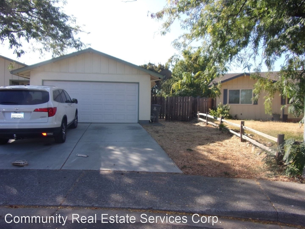 173 Clark Way Vacaville, Ca 95687 - Photo 1